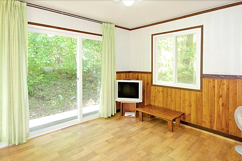 Yangyang Forest Home Pension