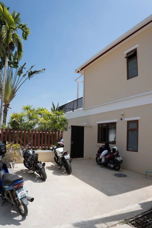 East Villa 4