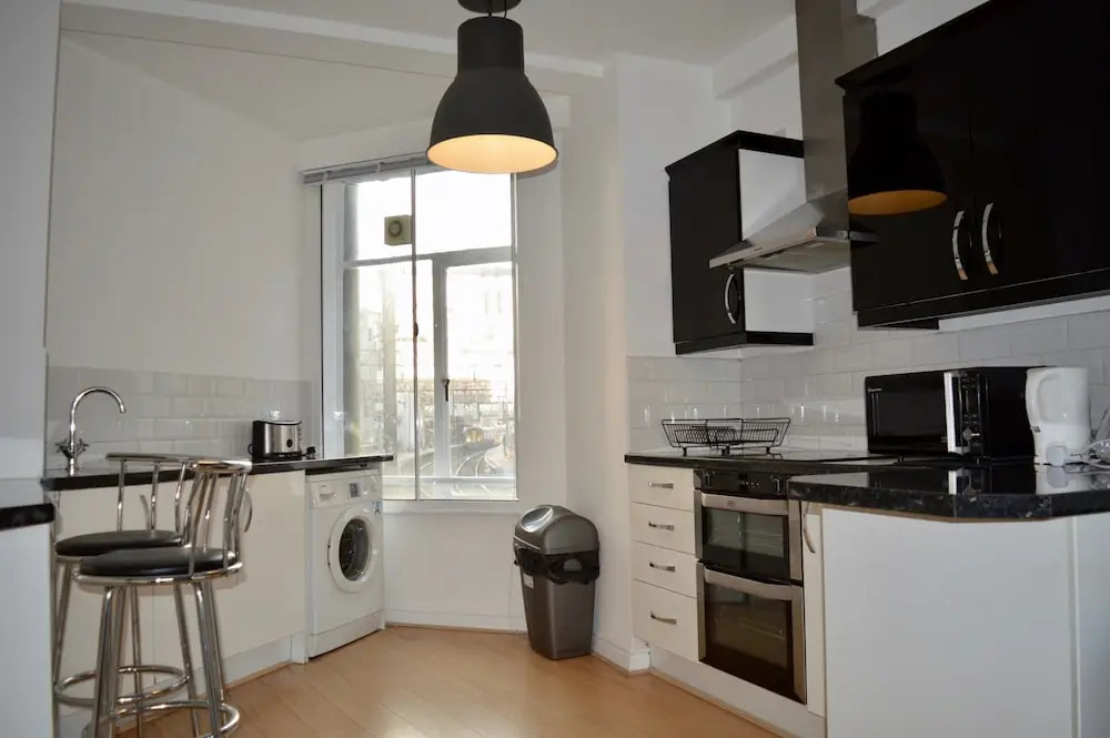 Spacious 3 Bedroom Apartment in Manchester