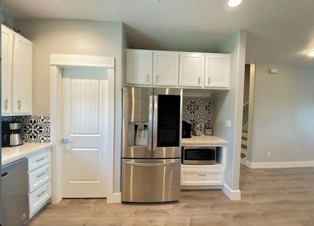 3201 S. 11th St - New Wave Rentals