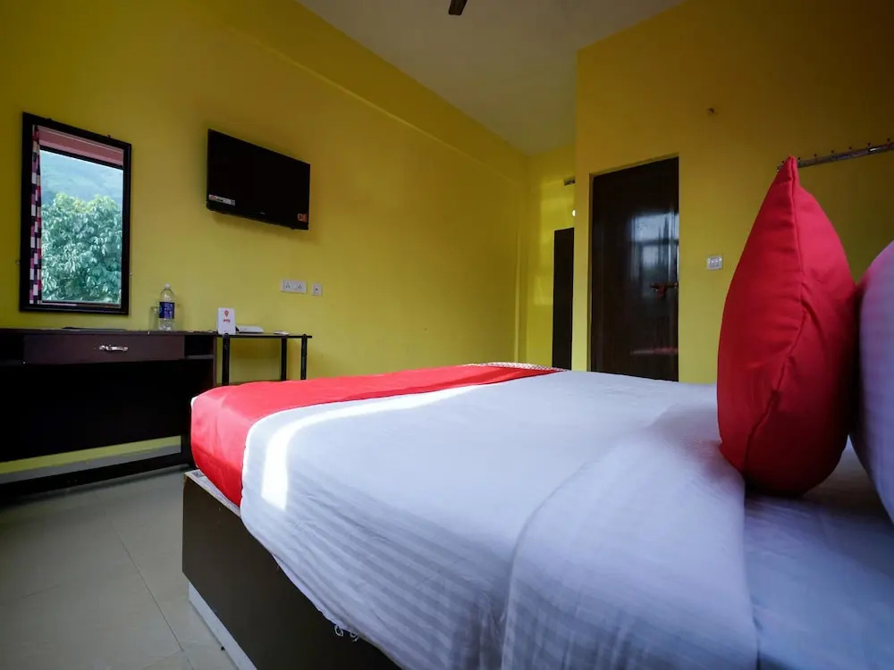 OYO 14368 Evergreen Holiday Home