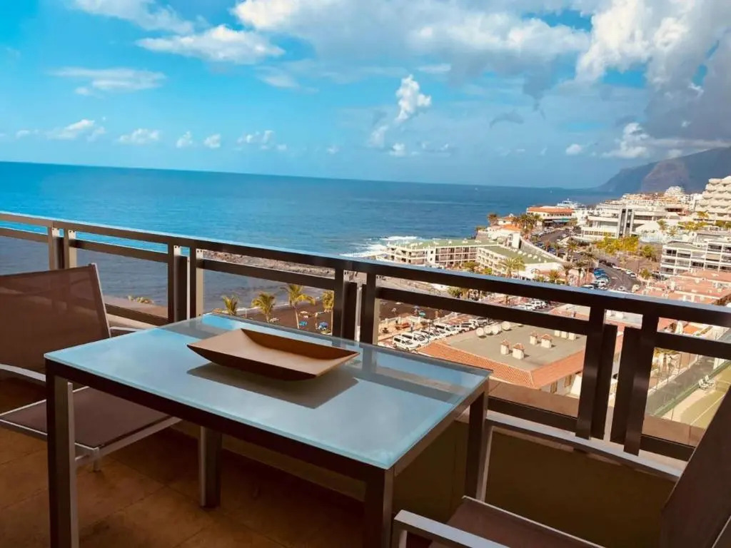 arenas negra 1-Bed Apartment SEa View