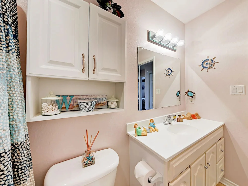 4130 Hardin Drive Cottage 3 Bedrooms 2 Bathrooms Cottage