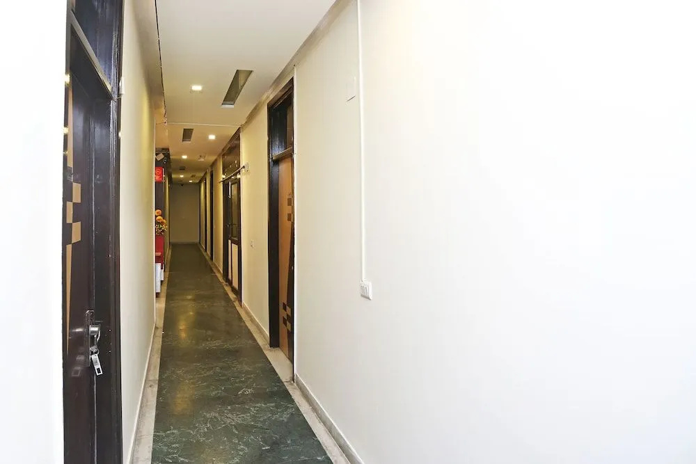 OYO 9720 Home Stay Virat Residency