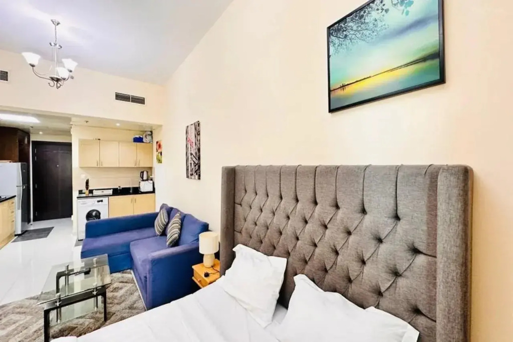 OYO 1233 Home Elite 1 Residence Sports City, Dubai