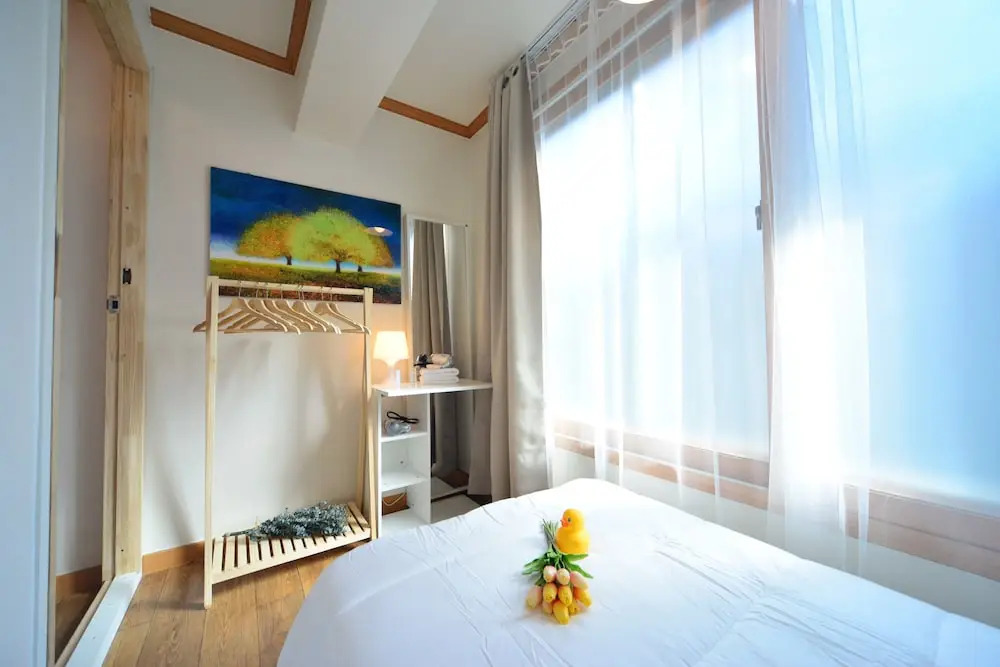 Season Helloworld House - Hostel