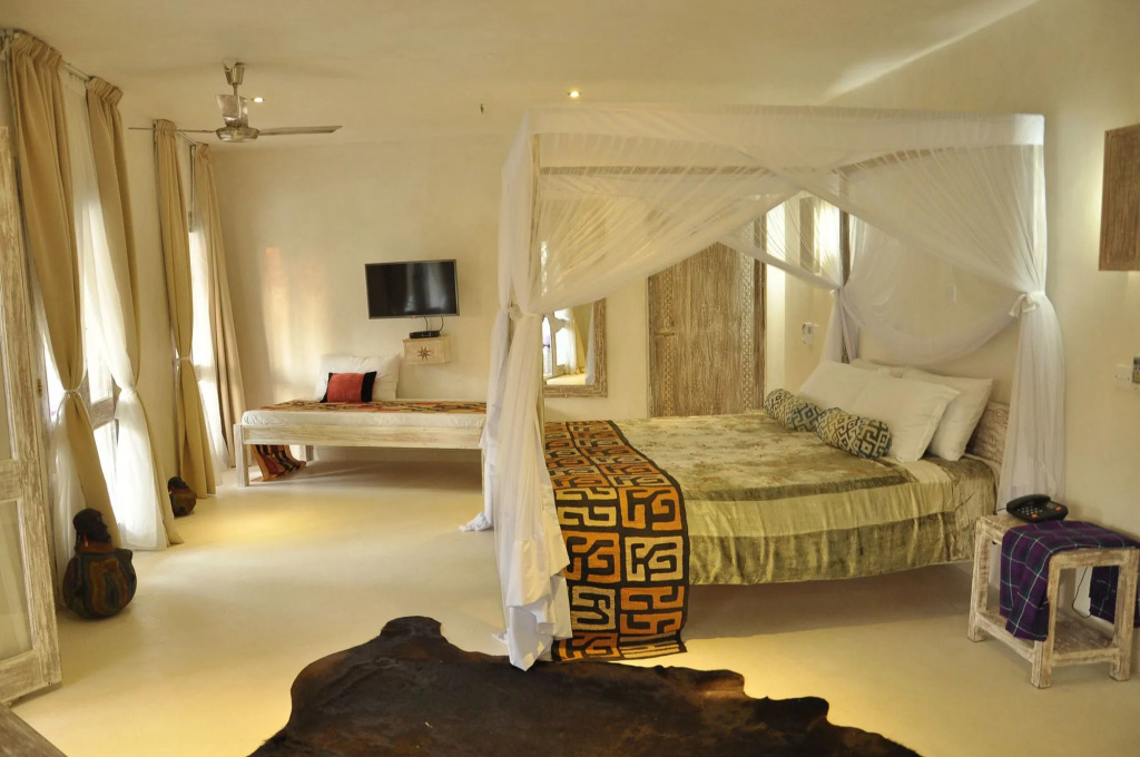 The Villa Luxury Suites Hotel