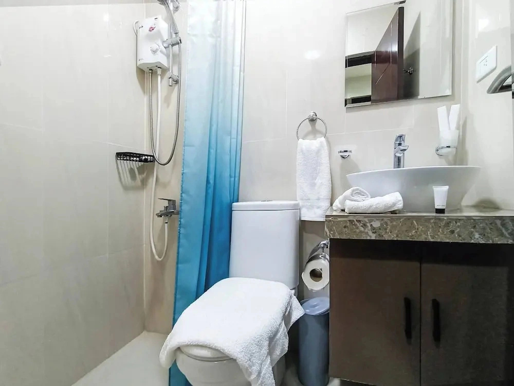Manzil Anilao Unit 1 - Ground Floor 1st Room
