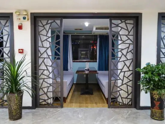 Manzhou Hotel (Yongshun Yinhe Branch)