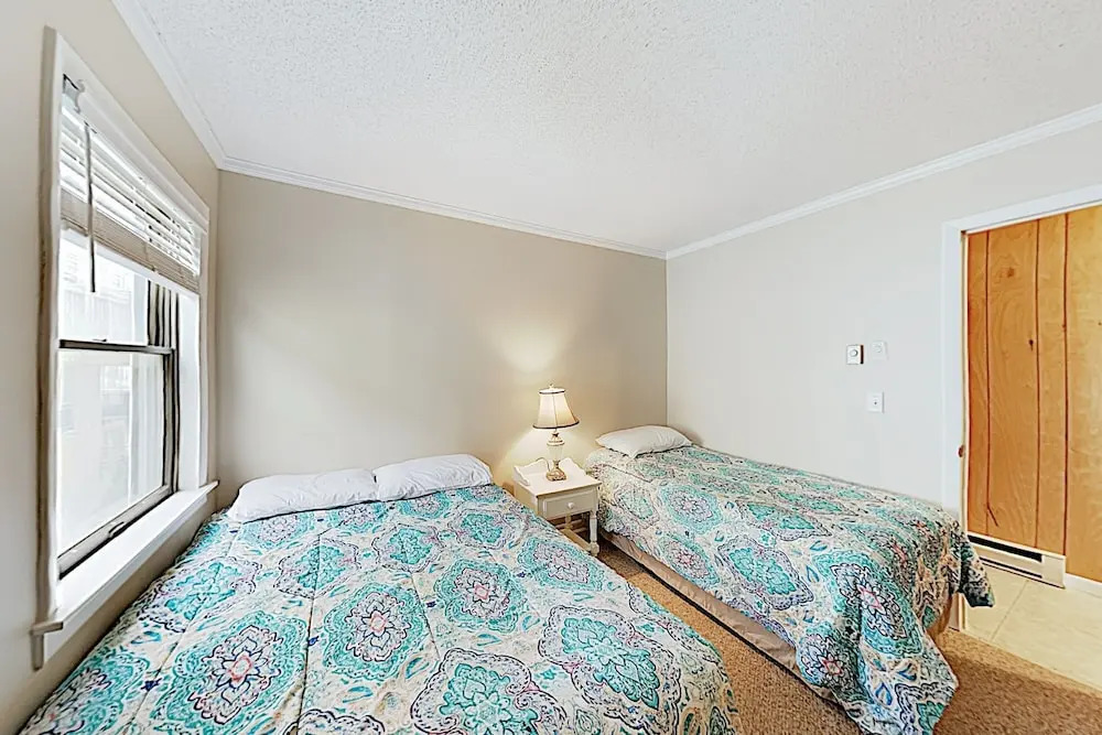 New Listing! Beachside Bliss - Walk To Waves 2 Bedroom Condo