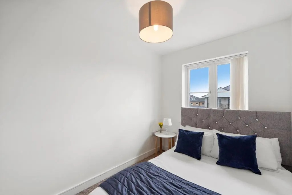 Clarendon Heights - Stylish Two-Bedroom Apartment