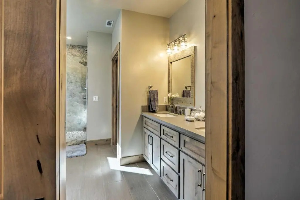 Saint Bernard - INCREDIBLE MOUNTAIN GETAWAY HOT TUB GAME ROOM GAS BBQ L2 EV CONNECTION TAHOE