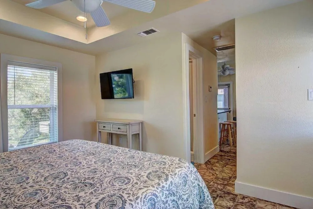 Trip - 1 Br Home