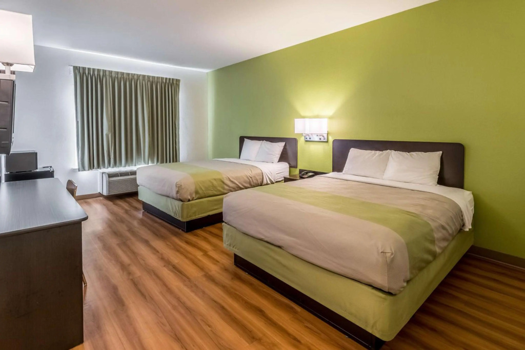 Motel 6-North Richland Hills, TX - Rufe Snow