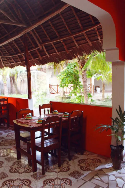 Kicheko Bungalows