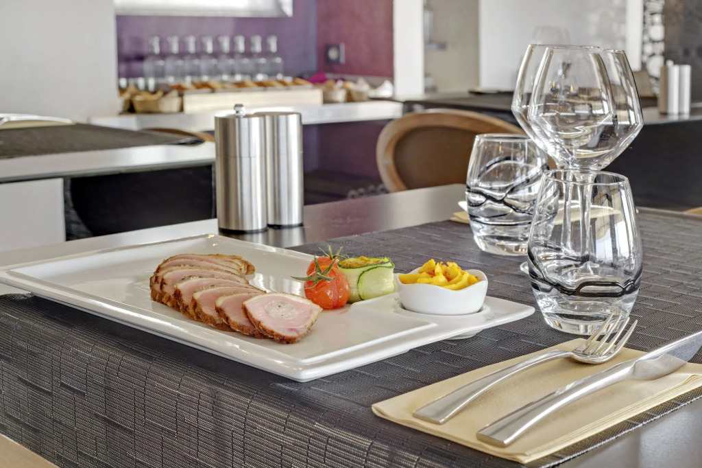 Best Western Hotel De La Plage Saint Marc sur Mer
