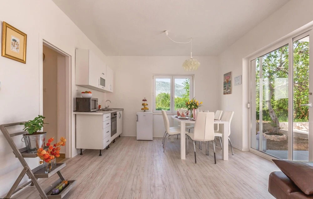 Awesome Apartment in Metkovic With Outdoor Swimming Pool, Wifi and 2 Bedrooms