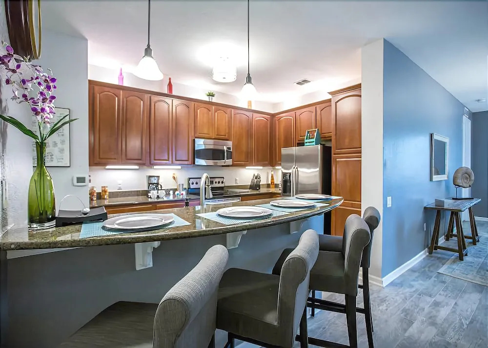 5037 Shoreway Loop #108