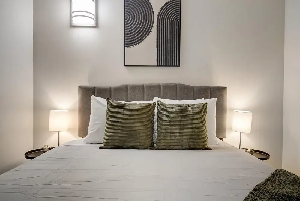Amazing Downtown 1BR at Historic Block