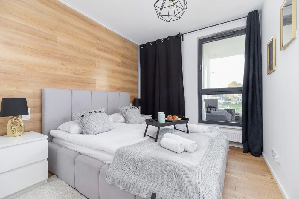 Riva Verona Apartment by Renters Prestige