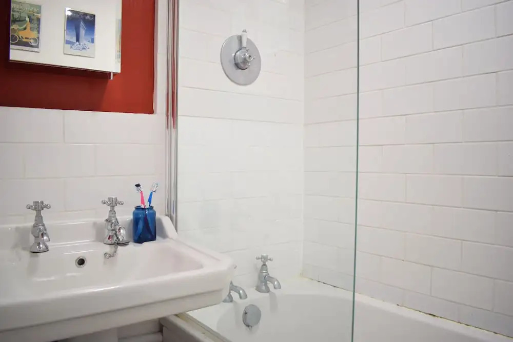 Top Floor 2 Bedroom Apartment in Hackney