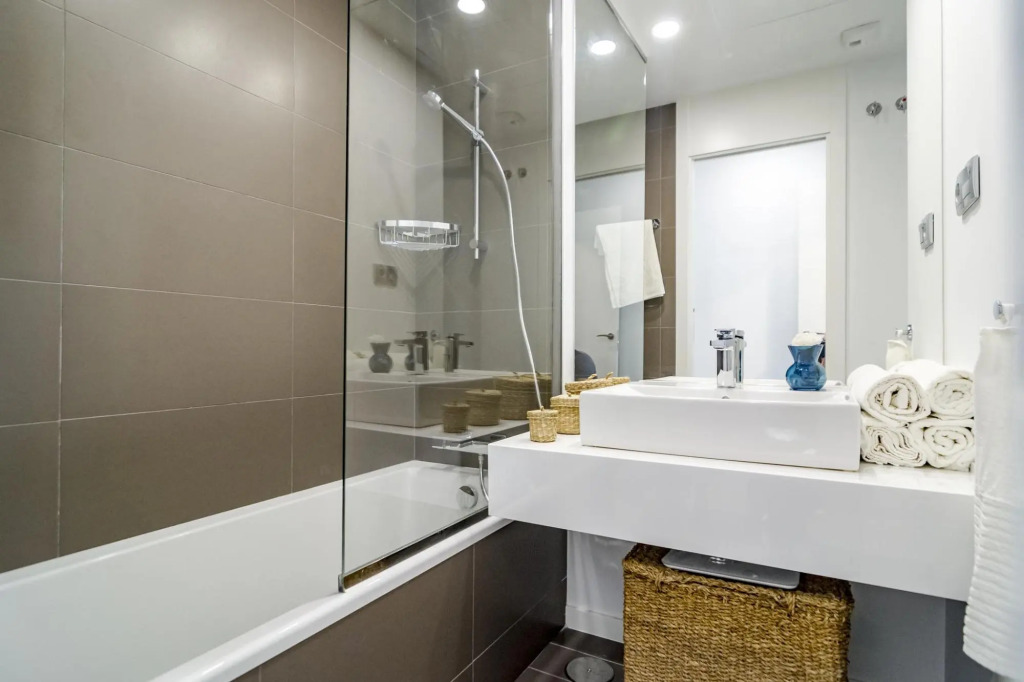 Lm1.2b- Exclusive 2 Bedroom Apartment in Le Mirage
