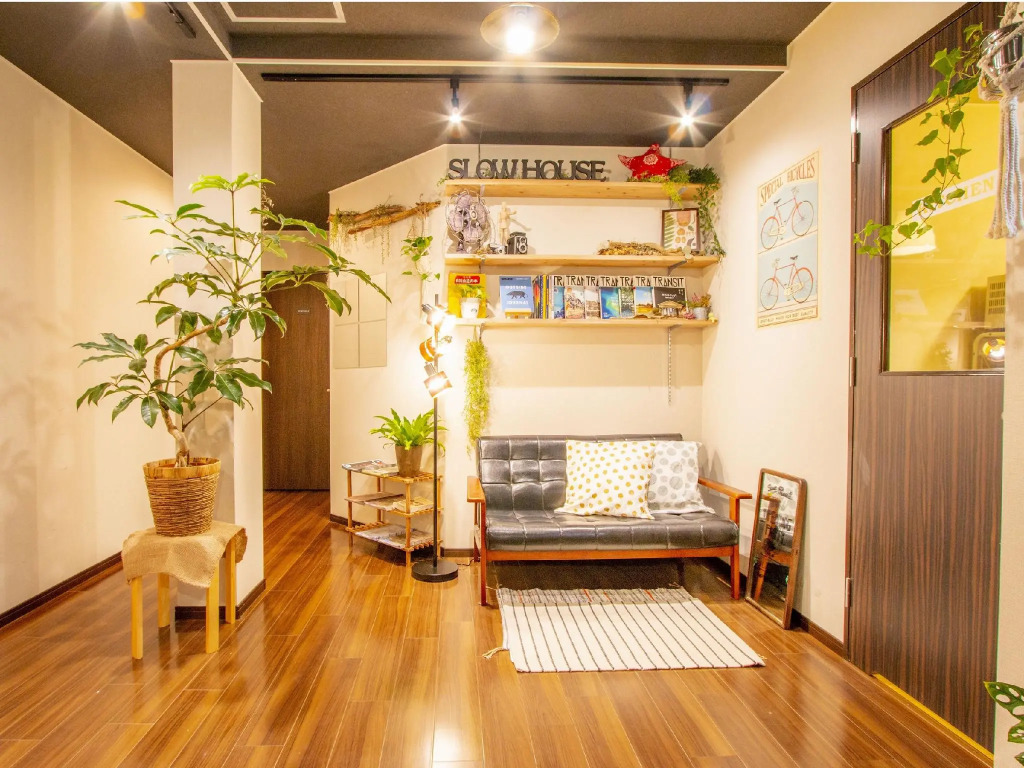SLOW HOUSE NARA