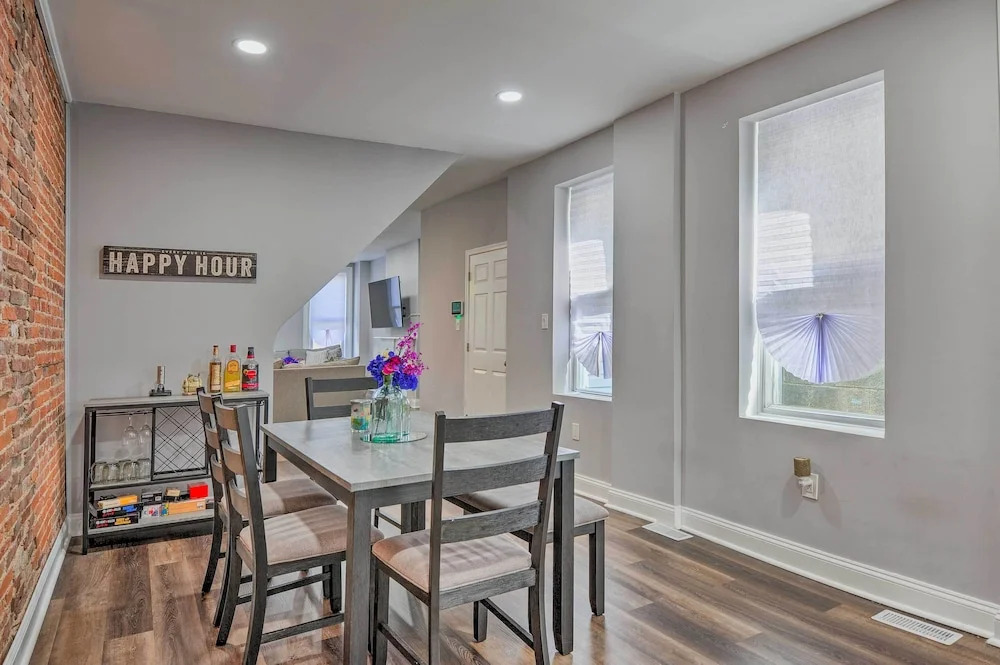 Baltimore Abode, Walk to Cross Street Market!