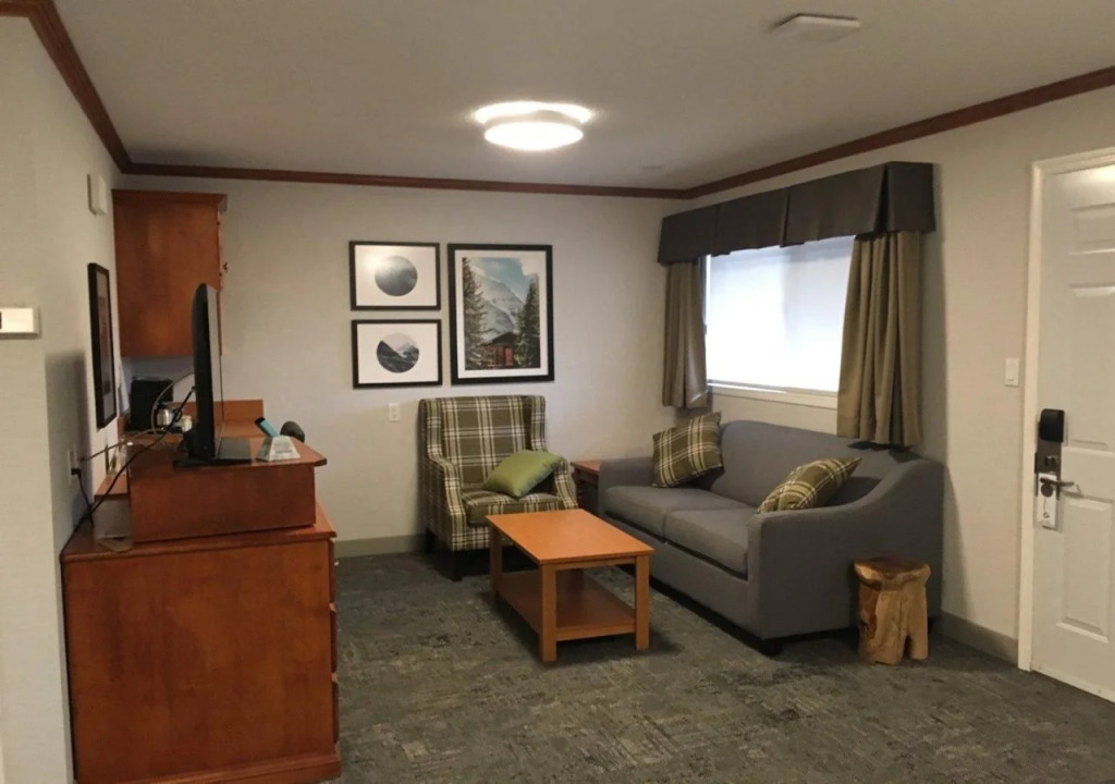 Mount Robson Inn