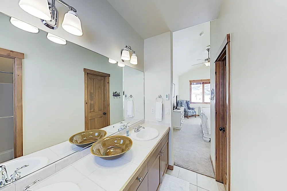 New Listing! Mountain-view Ski & Golf Getaway 3 Bedroom Home