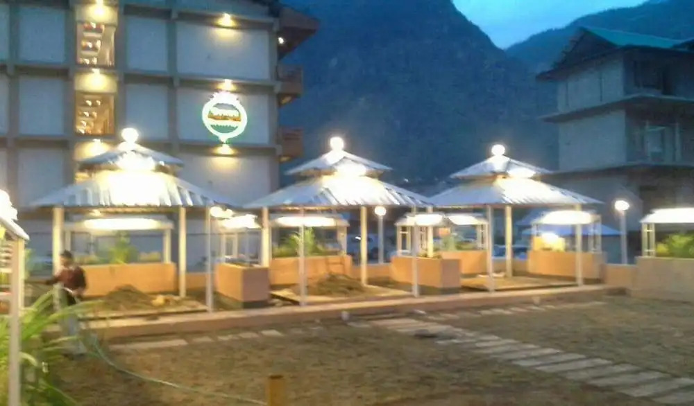 Beyond Stay Hotel Manali Queen
