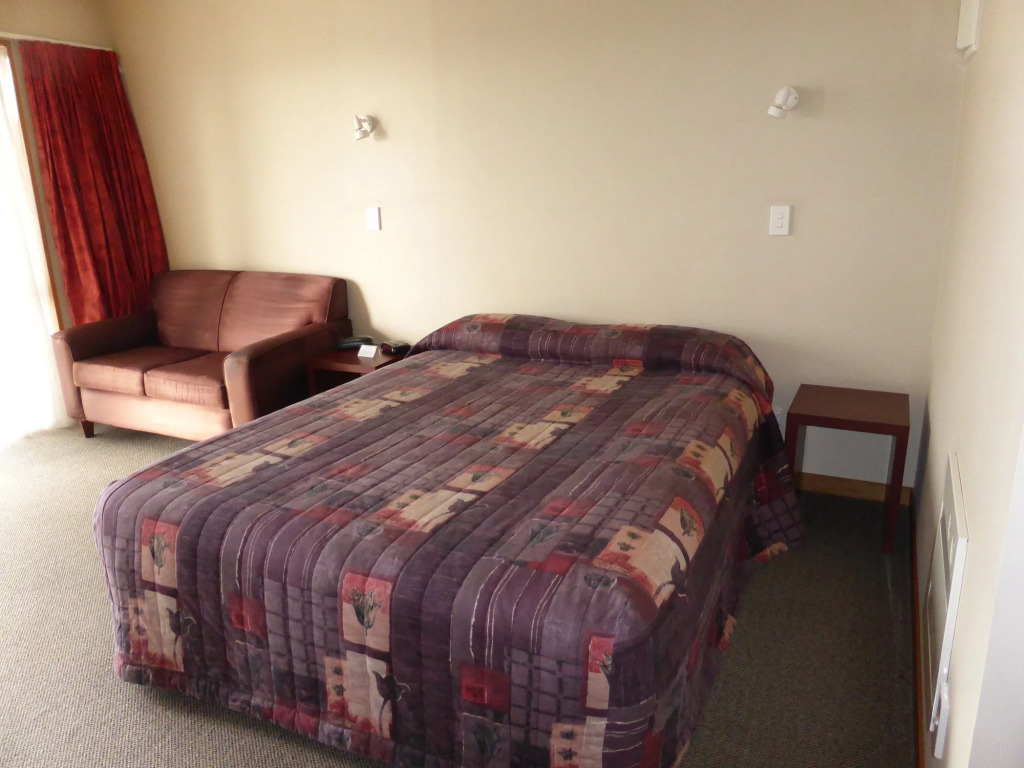 Shelby Motor Lodge