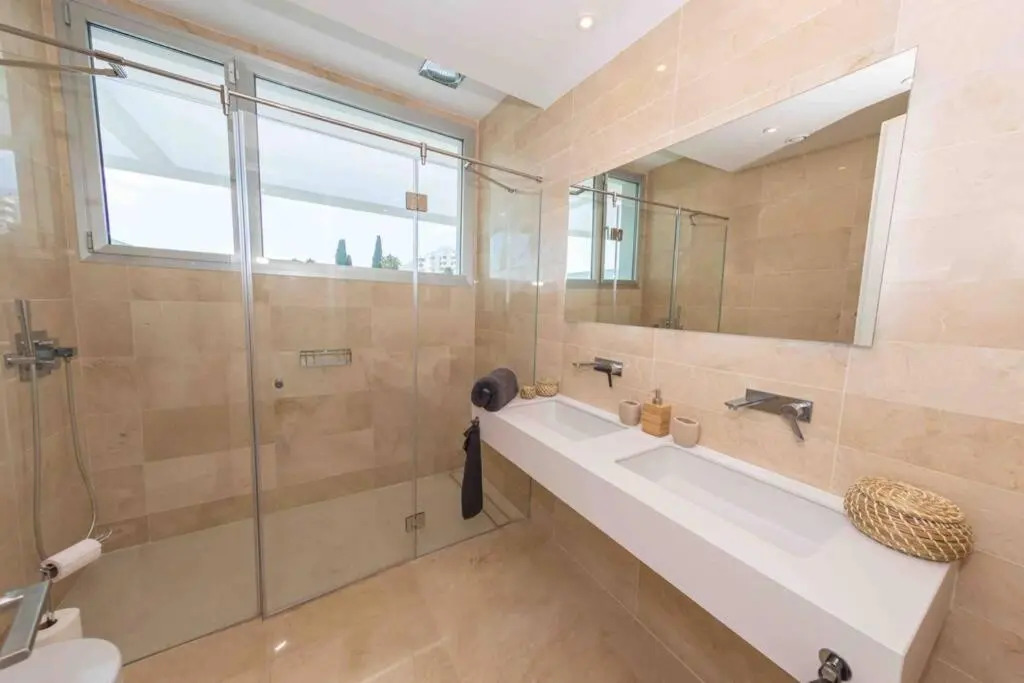 New Top Townhouse With Private Pool/4Bdr/3.5Bath