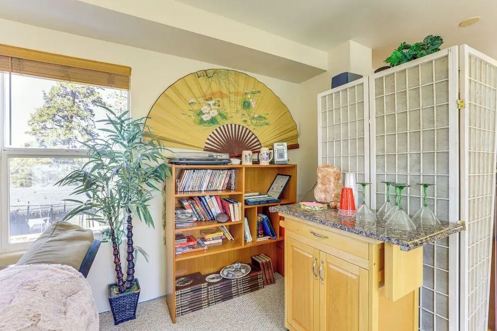 Hot Tub & Decks: Central Hood River Townhome!