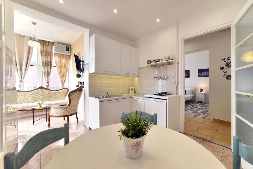 Sunny Apartment