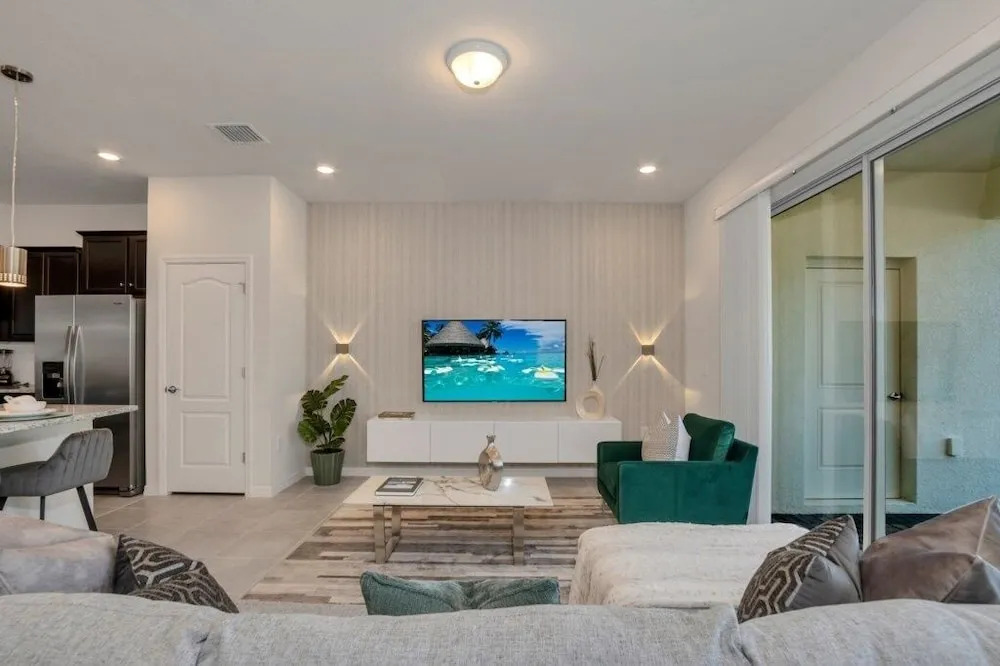 Brand New Home In Top Rated Resort Solterra 5 Bedroom Townhouse by Redawning