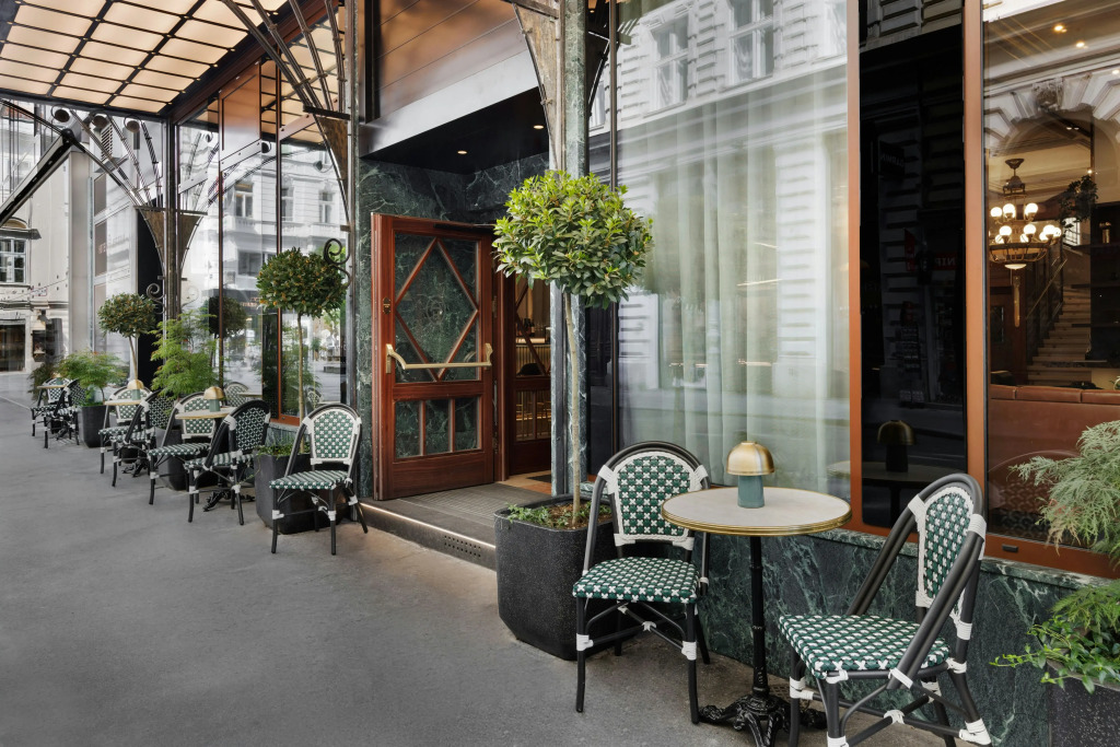 Hotel Astoria Vienna, Curio Collection by Hilton