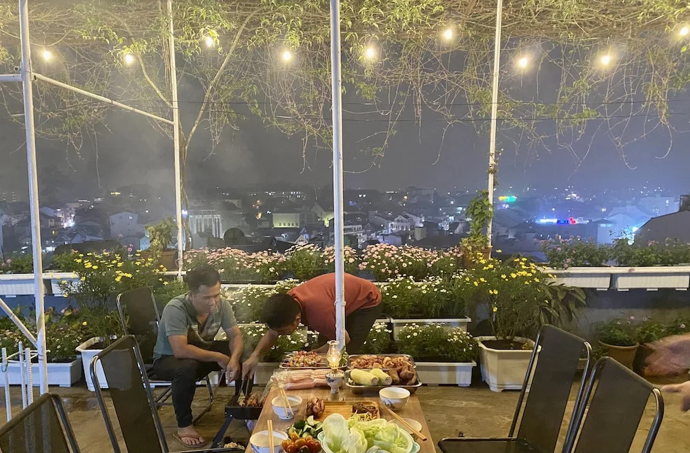 Tường Vy Dalat Central