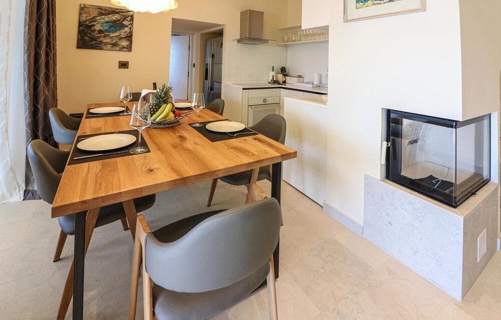 Amazing Apartment in Opatija With Wifi and 2 Bedrooms