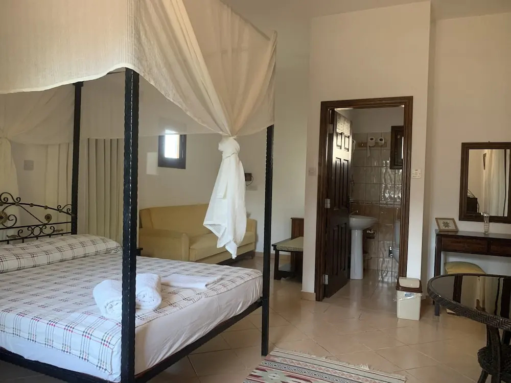 Villa Lembos Hotel