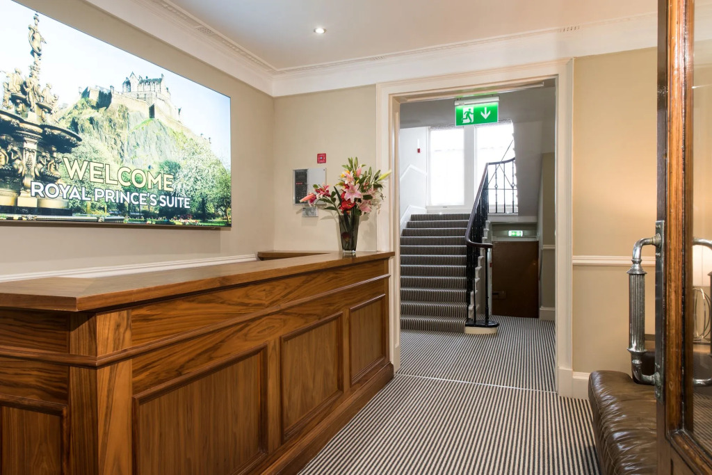 Royal Princes Suites