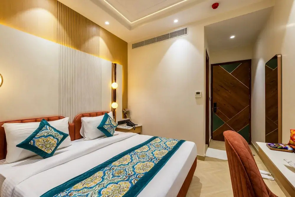 The Bella Express- New Delhi City Centre