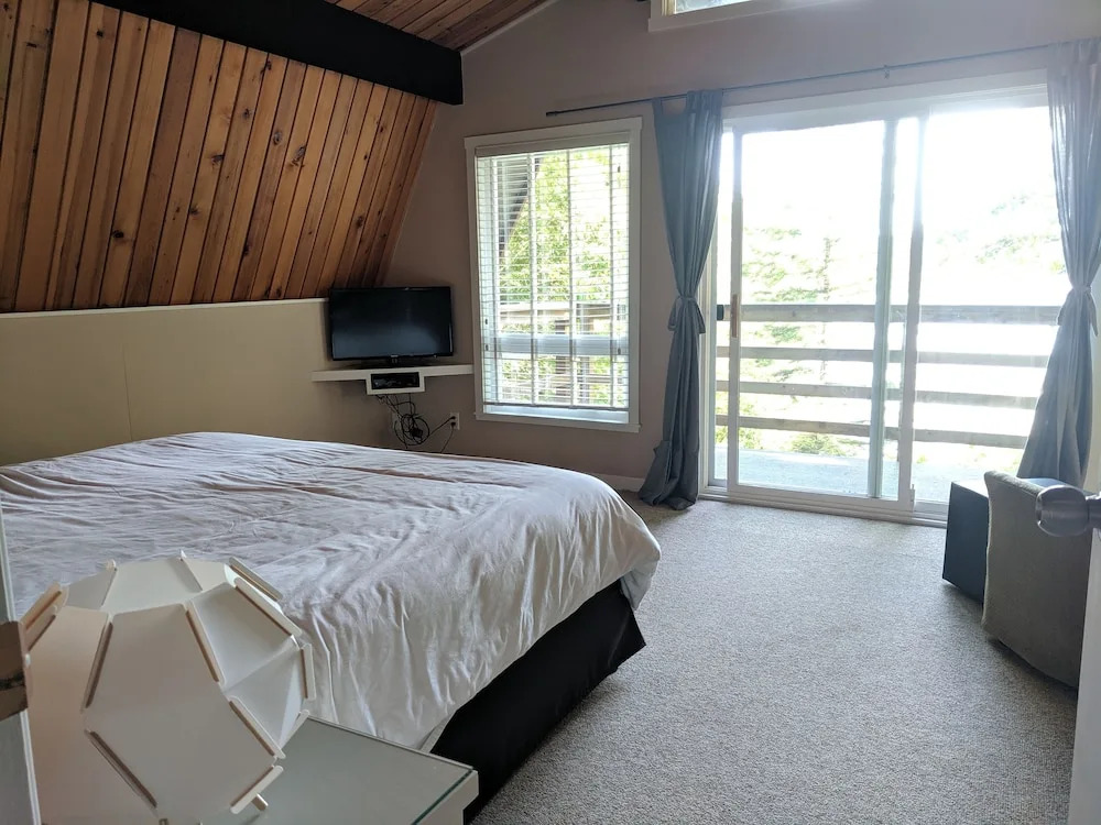 Gowlland Harbour Resort