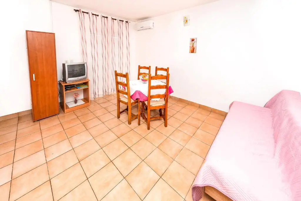 Apartments Ena