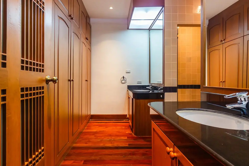 Lakewood Hills Villa by Lofty
