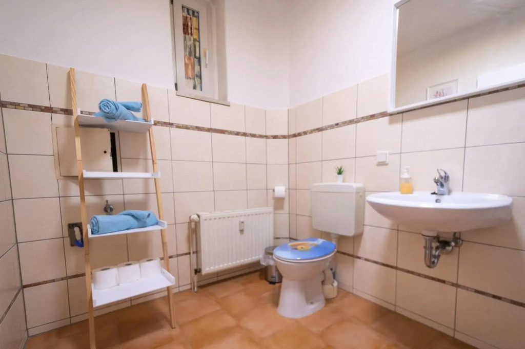 Zentral CITY Lage MODERN NETFLiX Küche WLAN, Hasselbachplatz, 4Schlafplätze