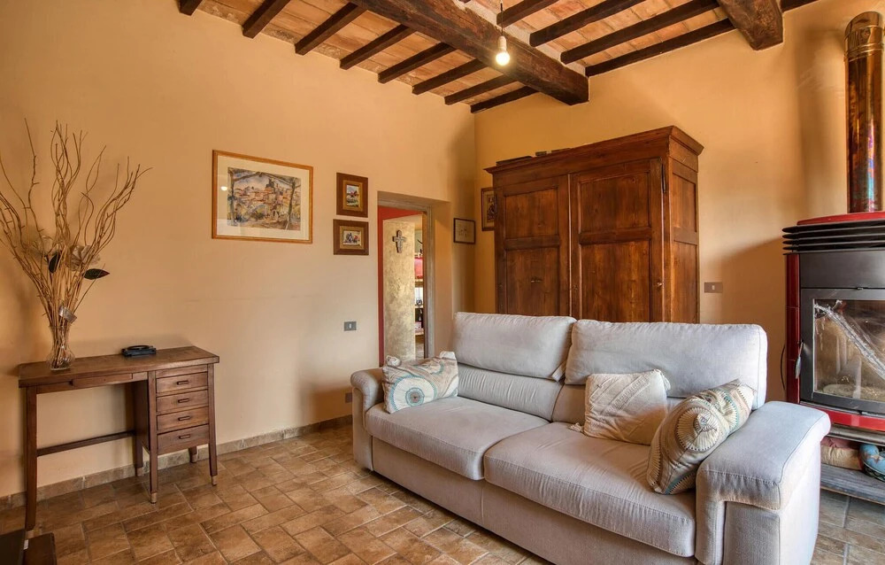1 Bedroom Cozy Home In Montegiovi