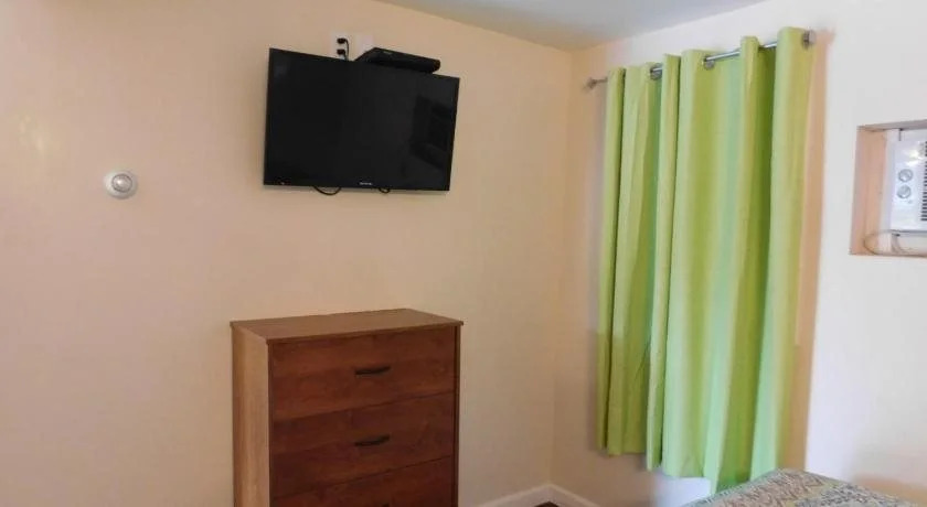Emerald Isle Motel