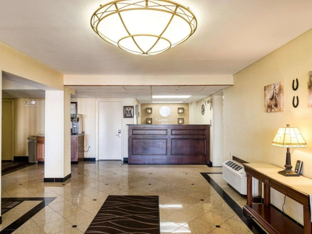 Comfort Inn Red Horse Frederick