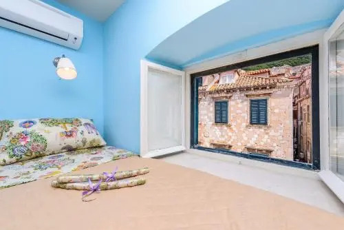 Stradun View En Suite Rooms & Studio